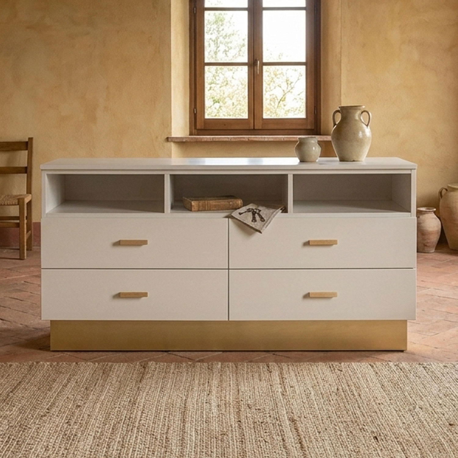 Meuble TV moderne 4 tiroirs Nestor Taupe clair et Or